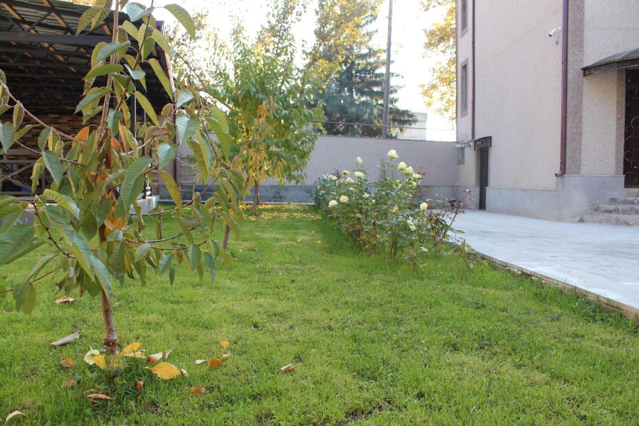 Cherry Garden Boutique Hotel Yeghegnadzor ภายนอก รูปภาพ