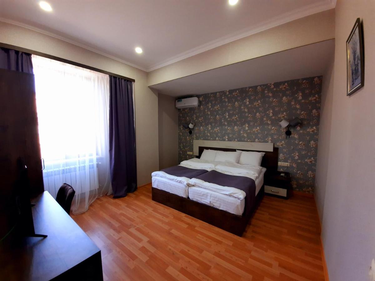 Cherry Garden Boutique Hotel Yeghegnadzor ภายนอก รูปภาพ