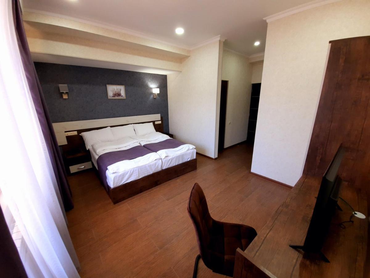 Cherry Garden Boutique Hotel Yeghegnadzor ภายนอก รูปภาพ